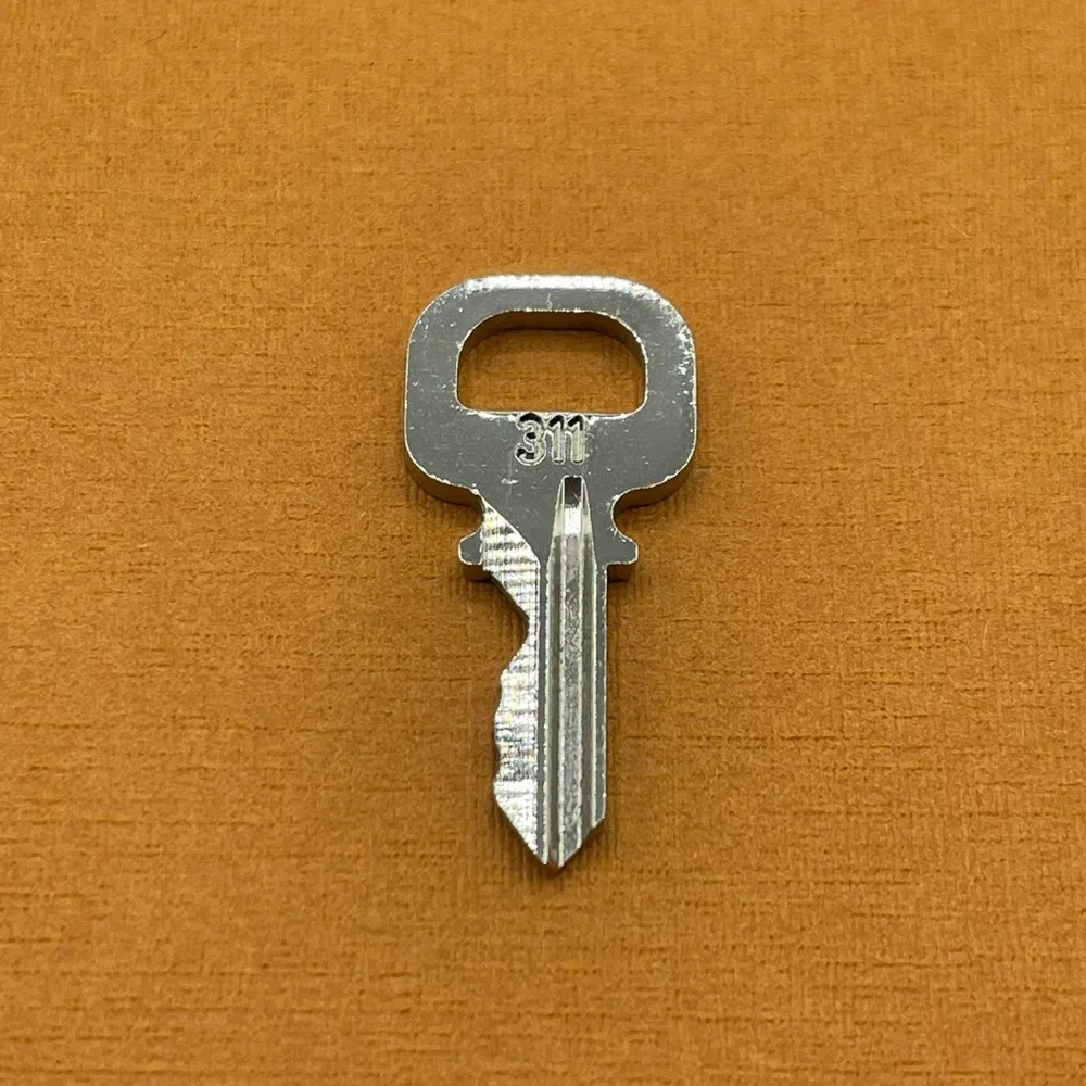 Louis Vuitton Silver Tone Cadena Key #311 For Speedy Alma Lock LV - Picture 6 of 10